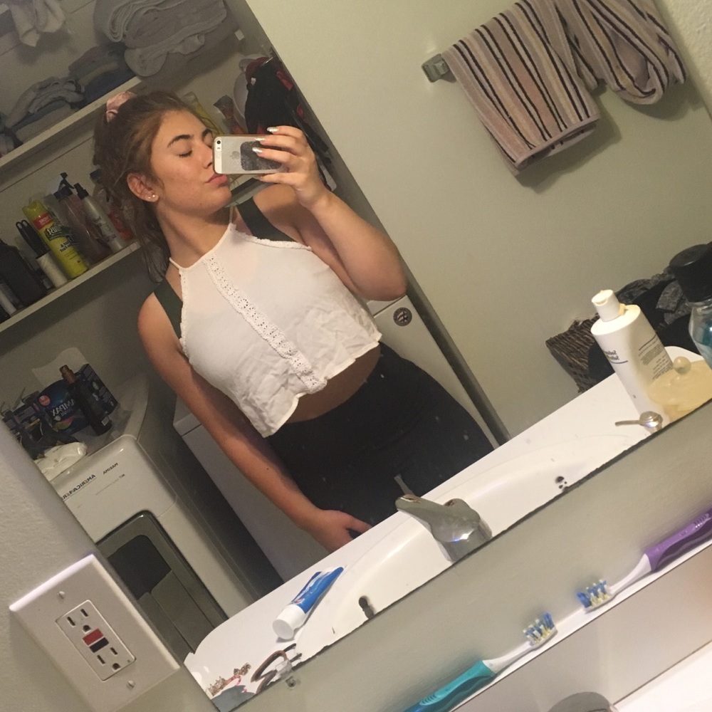 Cream Kendall & Kylie tank top